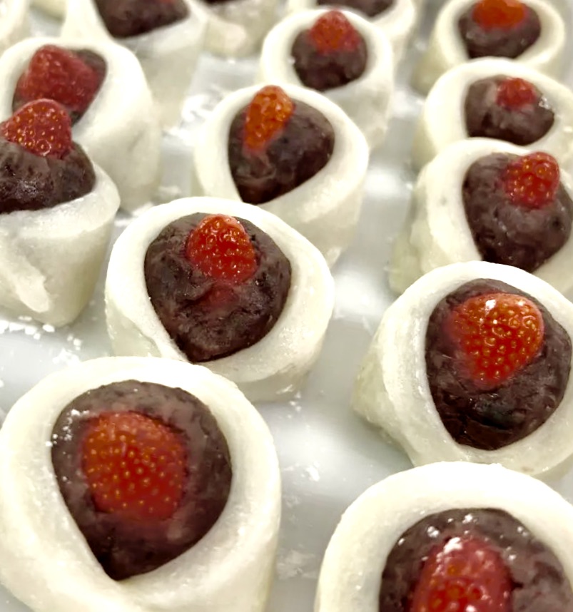 Strawberries in Japanese style is now more  than perfect in every direction!